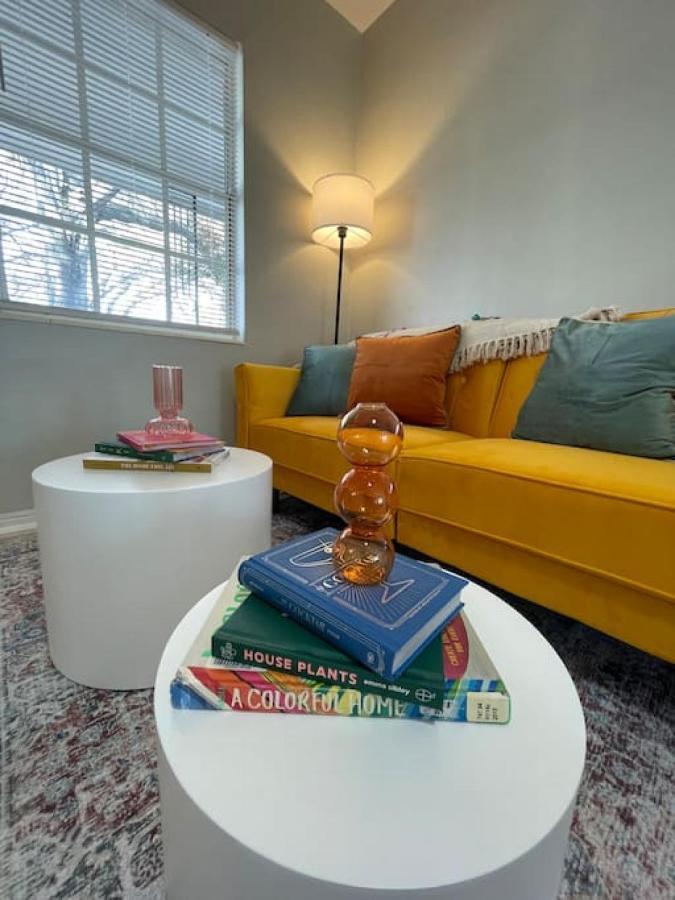 Colorful St Petersburg Holiday home *